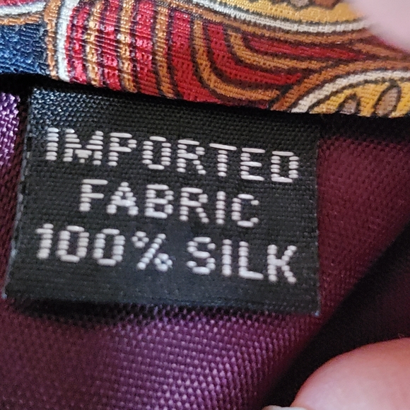 Geoffrey Beene Silk Tie - Picture 5 of 5